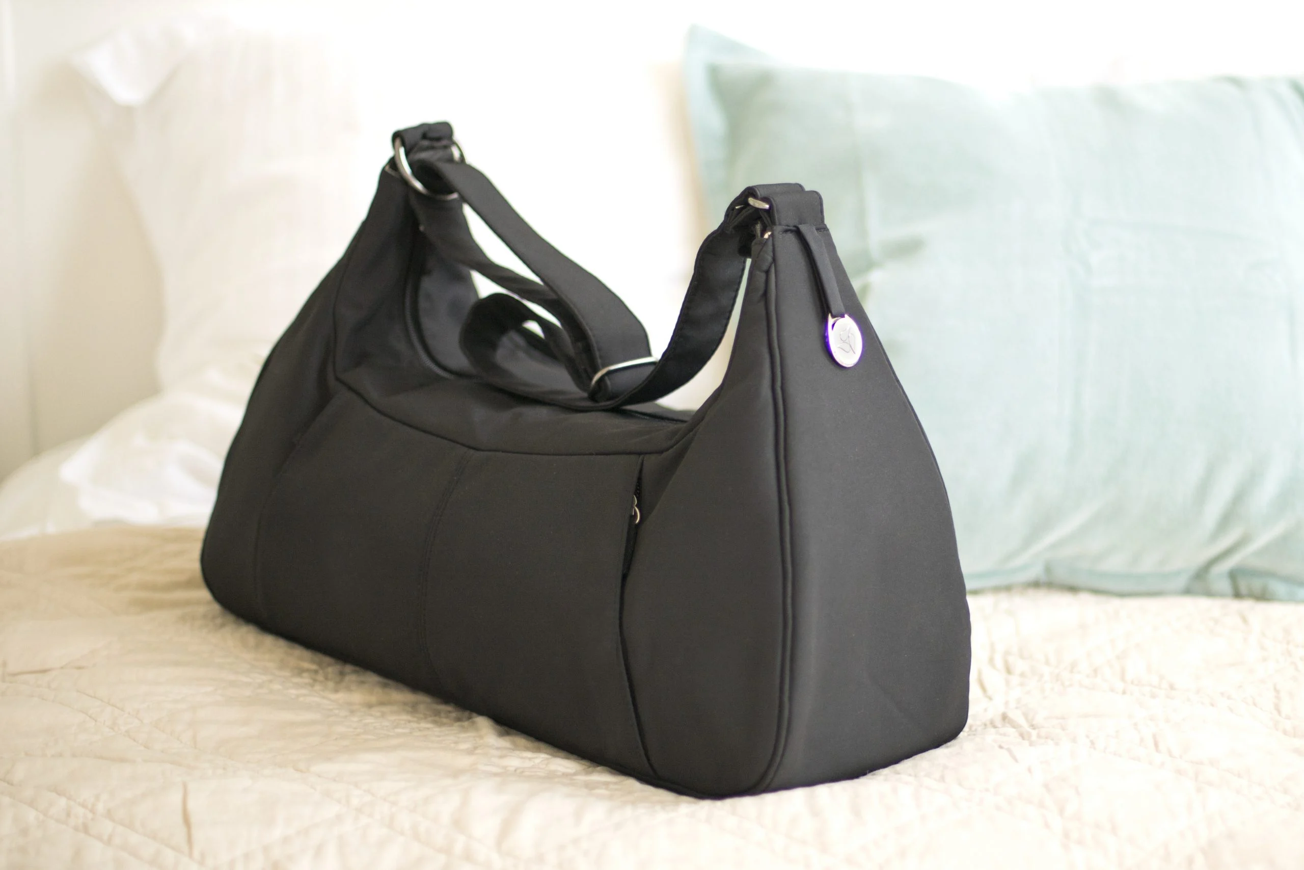 medela breast pump bag